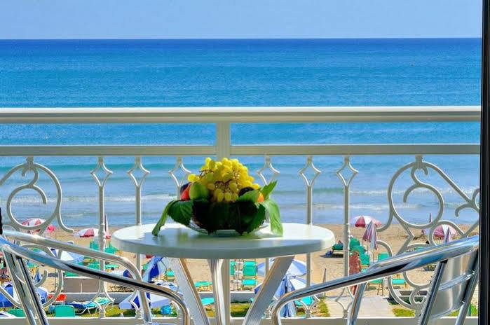 Astir Palace Hotel Laganas Bagian luar foto
